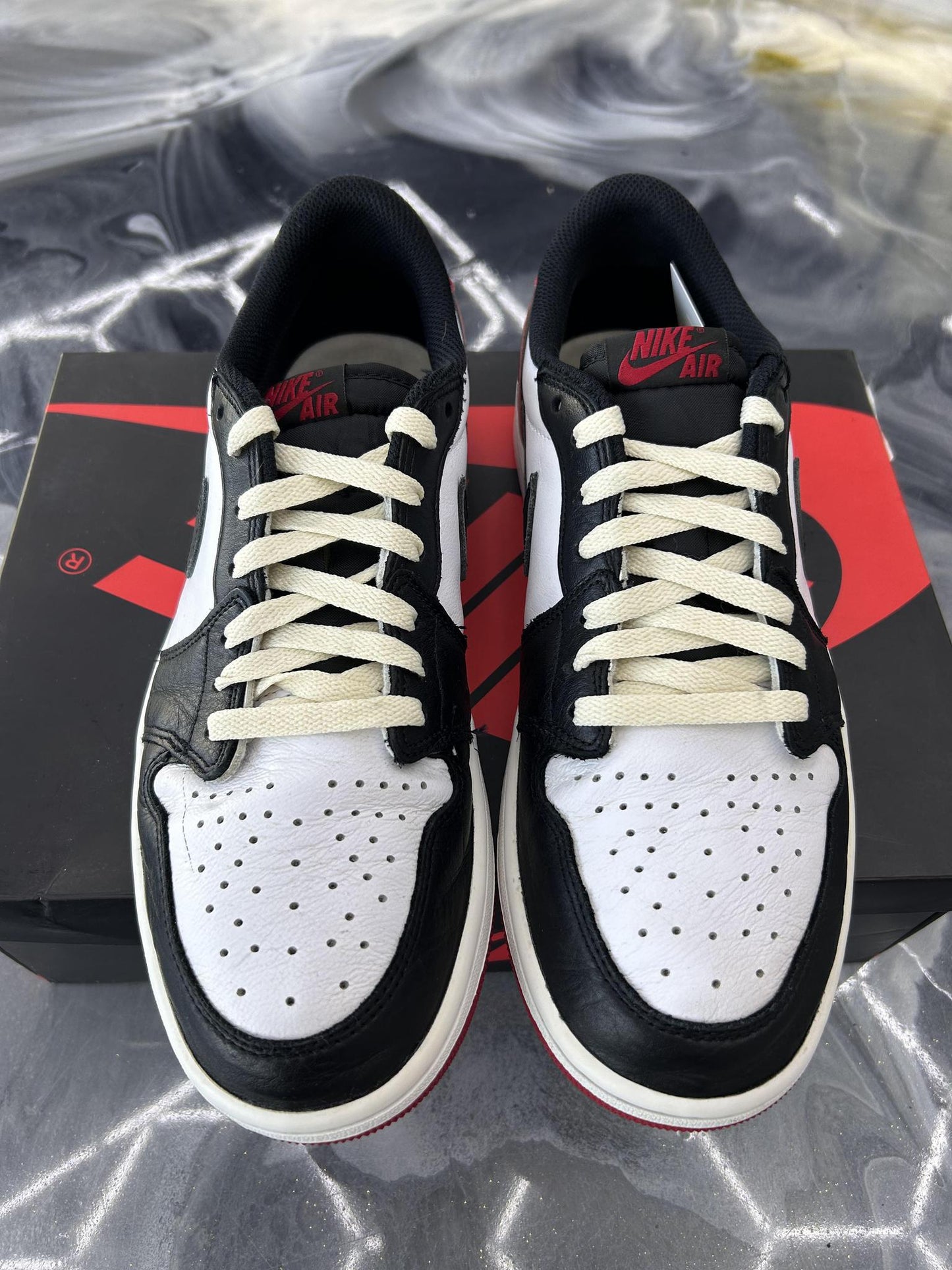 Jordan 1 Low "Black Toe" Used Size 10.5