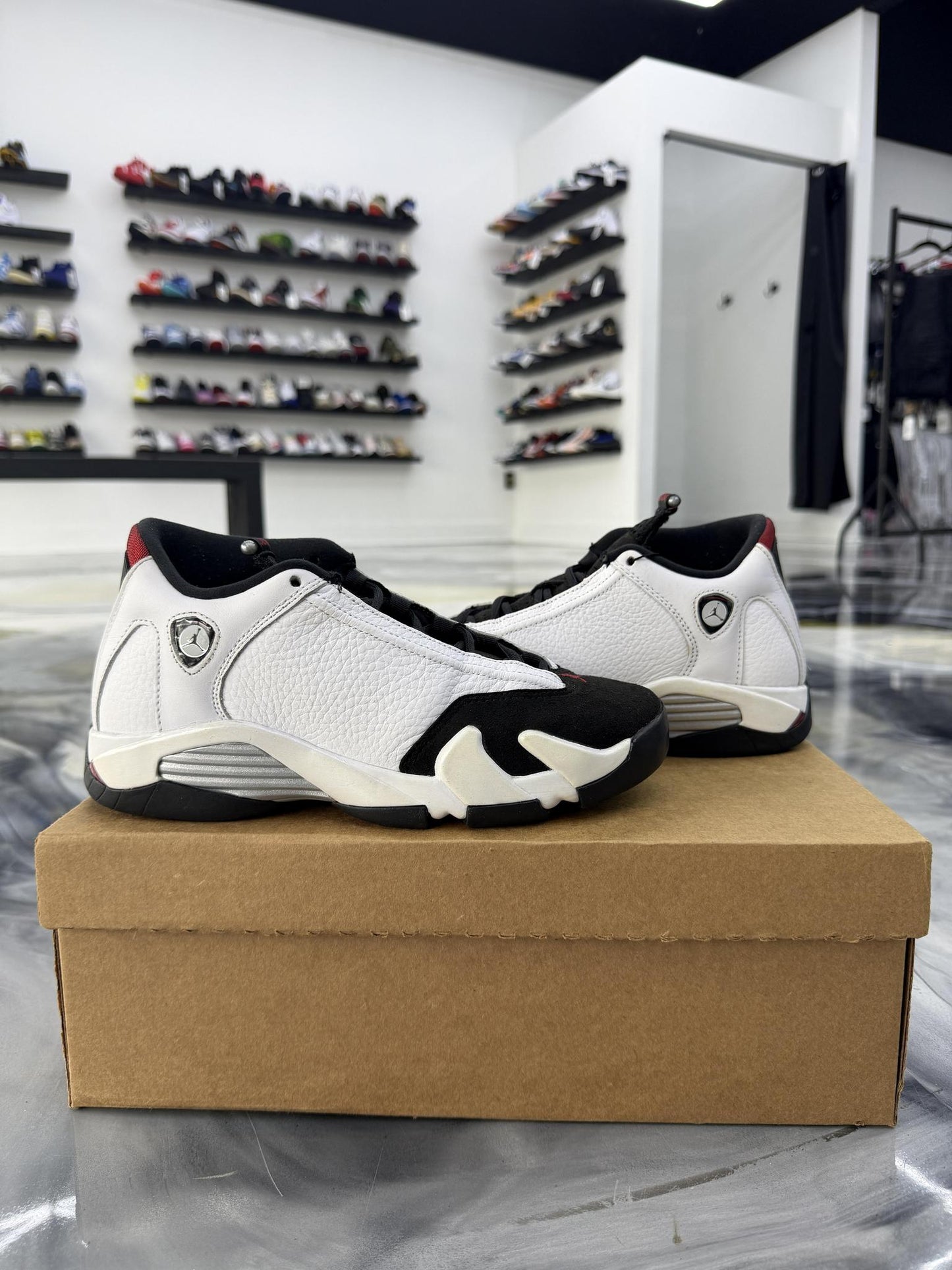 Jordan 14 "Black Toe" Used Size 5.5Y/7W