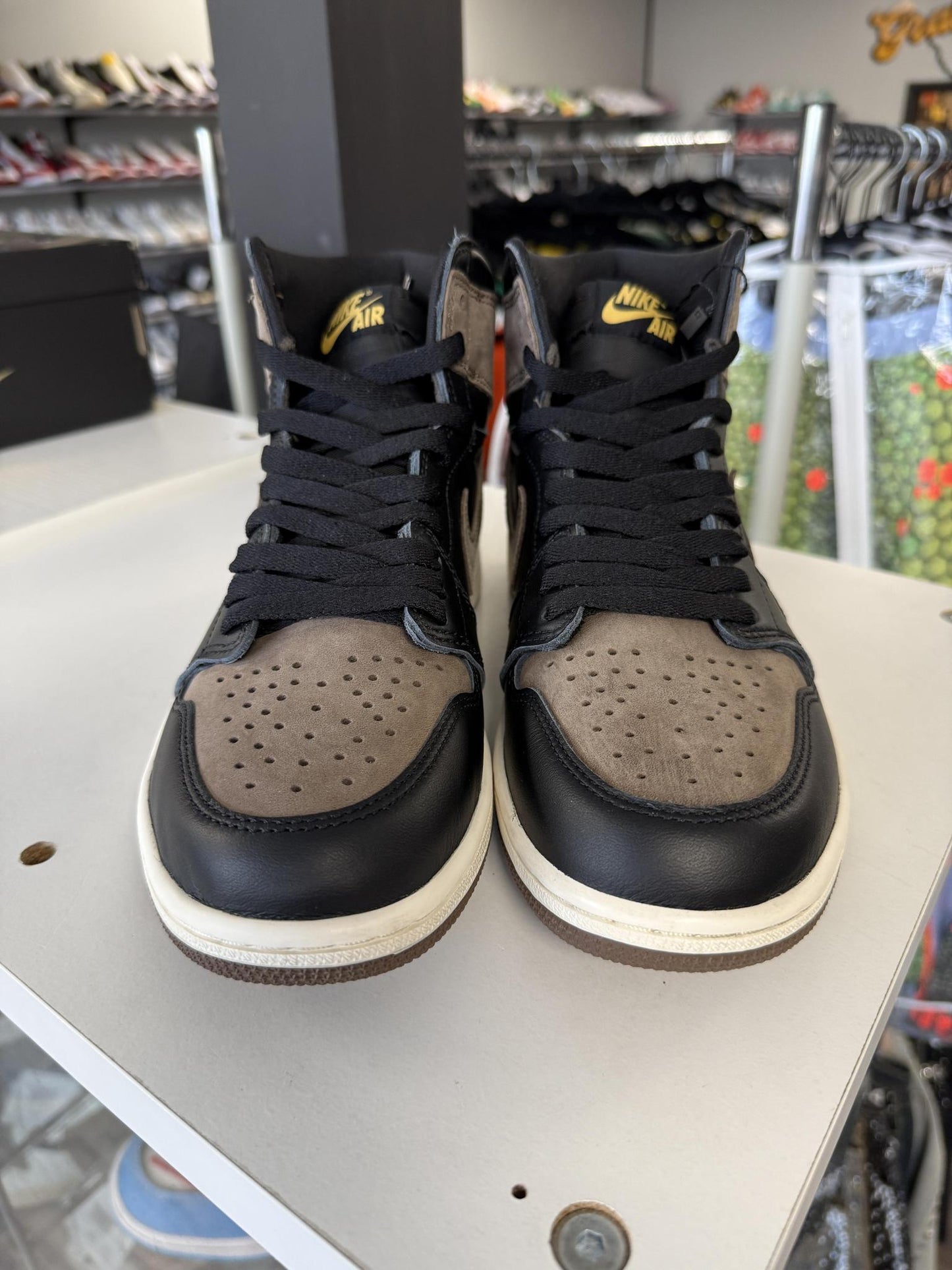 Jordan 1 "Palomino" Used Size 8