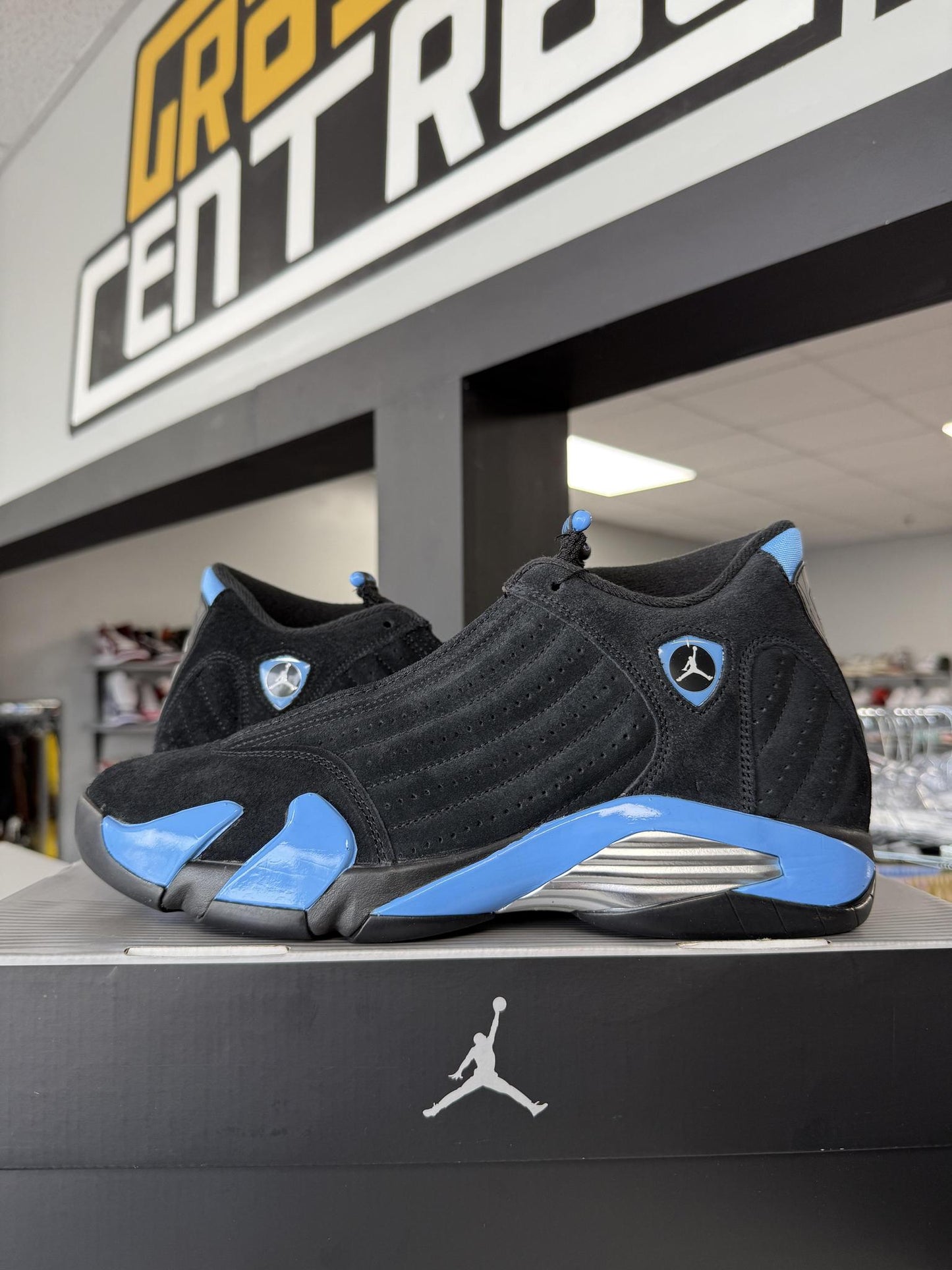 Jordan 14 "University Blue" Used Size 10