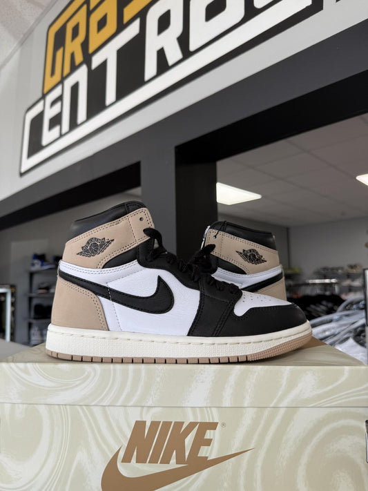 Jordan 1 "Latte" Used Size 5Y/6.5W