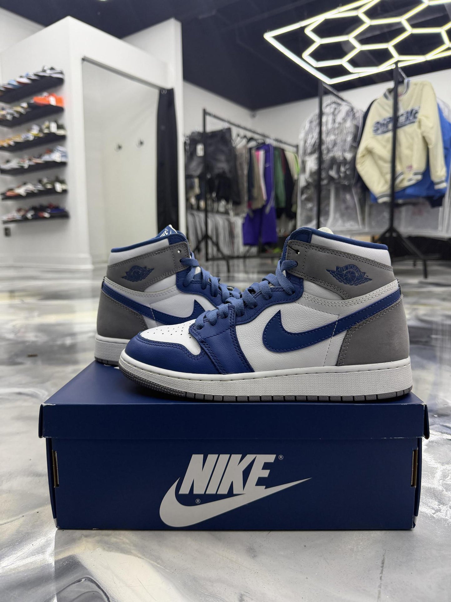Jordan 1 "True Blue" Size 7Y/8.5W