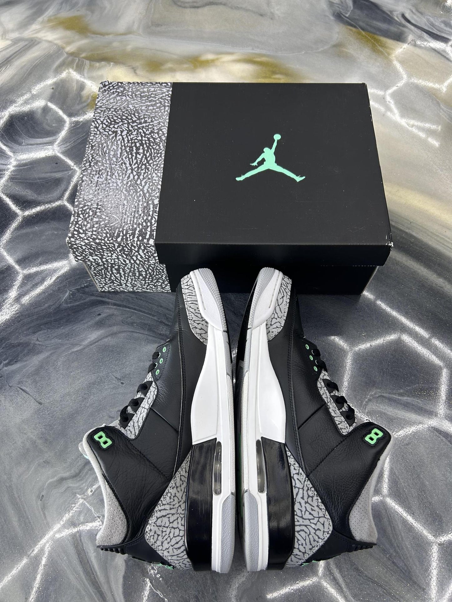 Jordan 3 "Green Glow" Used Size 13