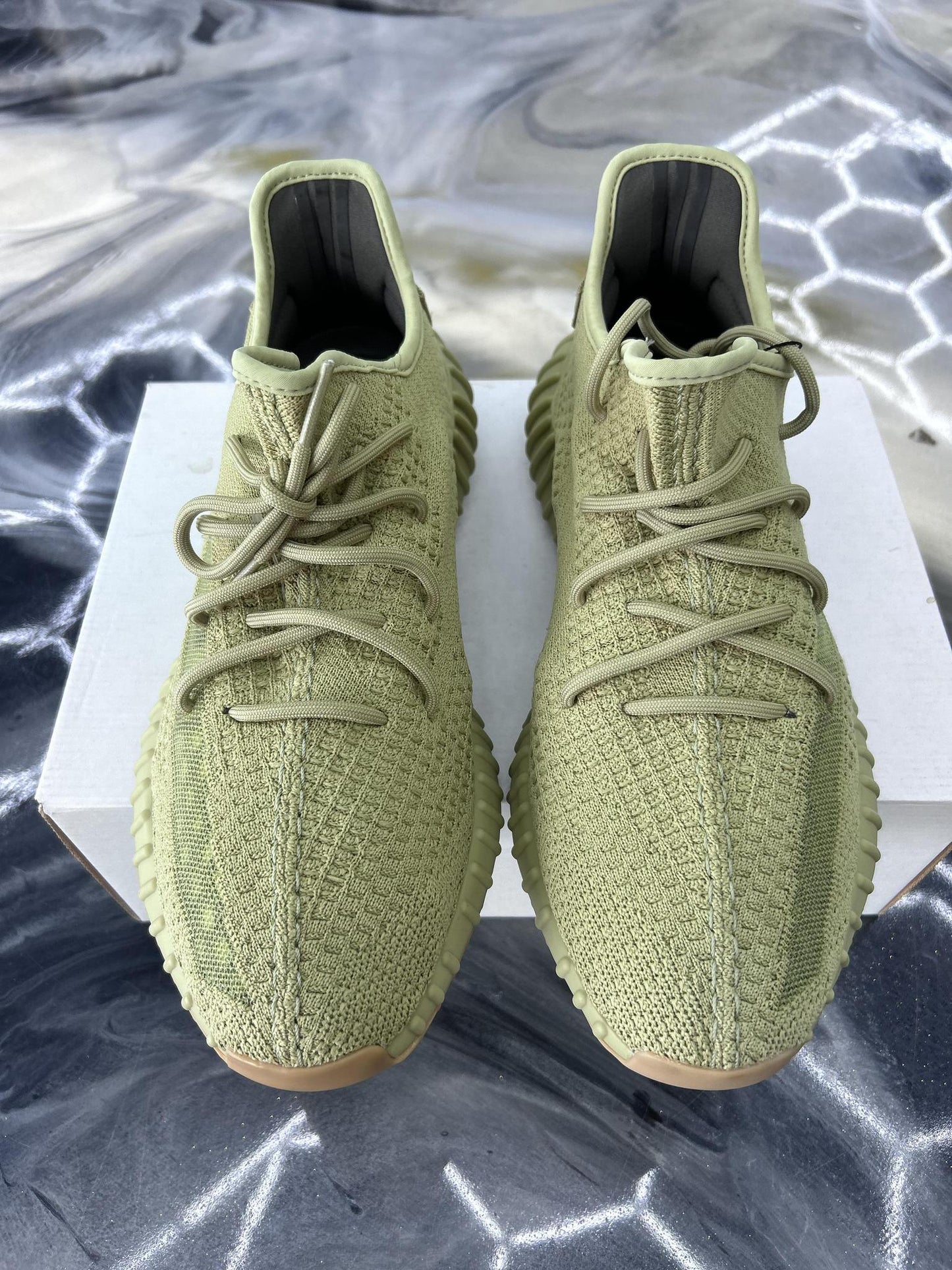 Yeezy 350 V2 "Sulfur" Used Size 12.5