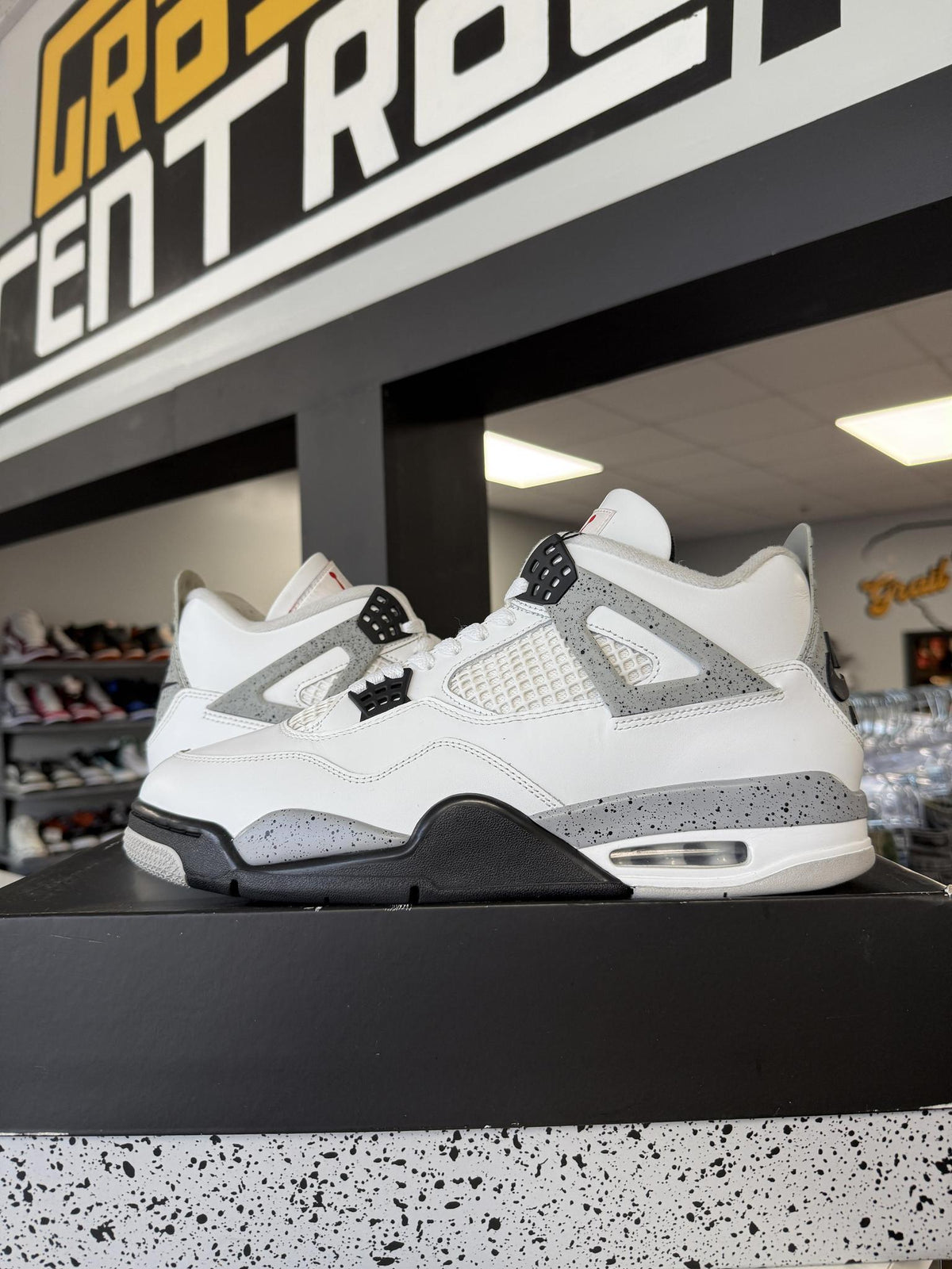Jordan 4 "White Cement" Used Size 12