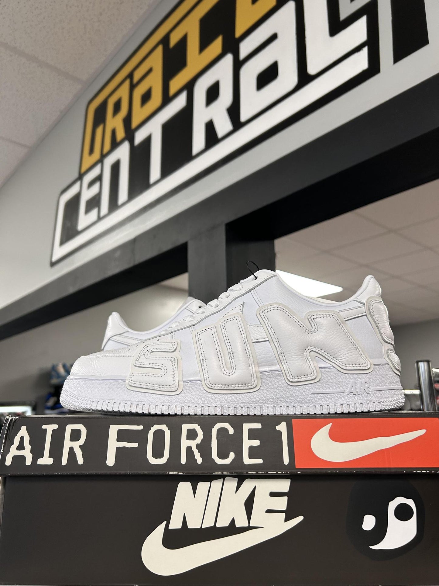 Nike Air Force 1 Low x CPFM "White" Used Size 10.5