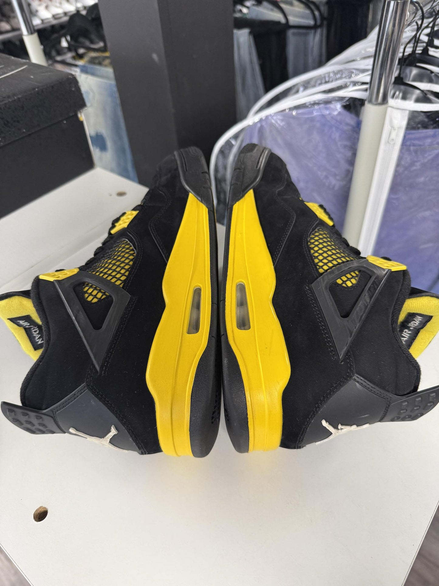 Jordan 4 "Thunder" Used Size 11
