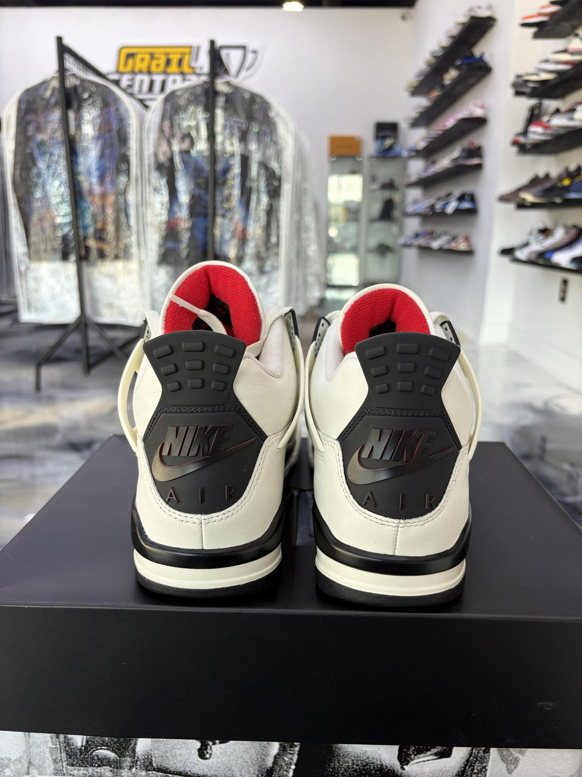 Jordan 4 "Flight Club" Used Size 8.5
