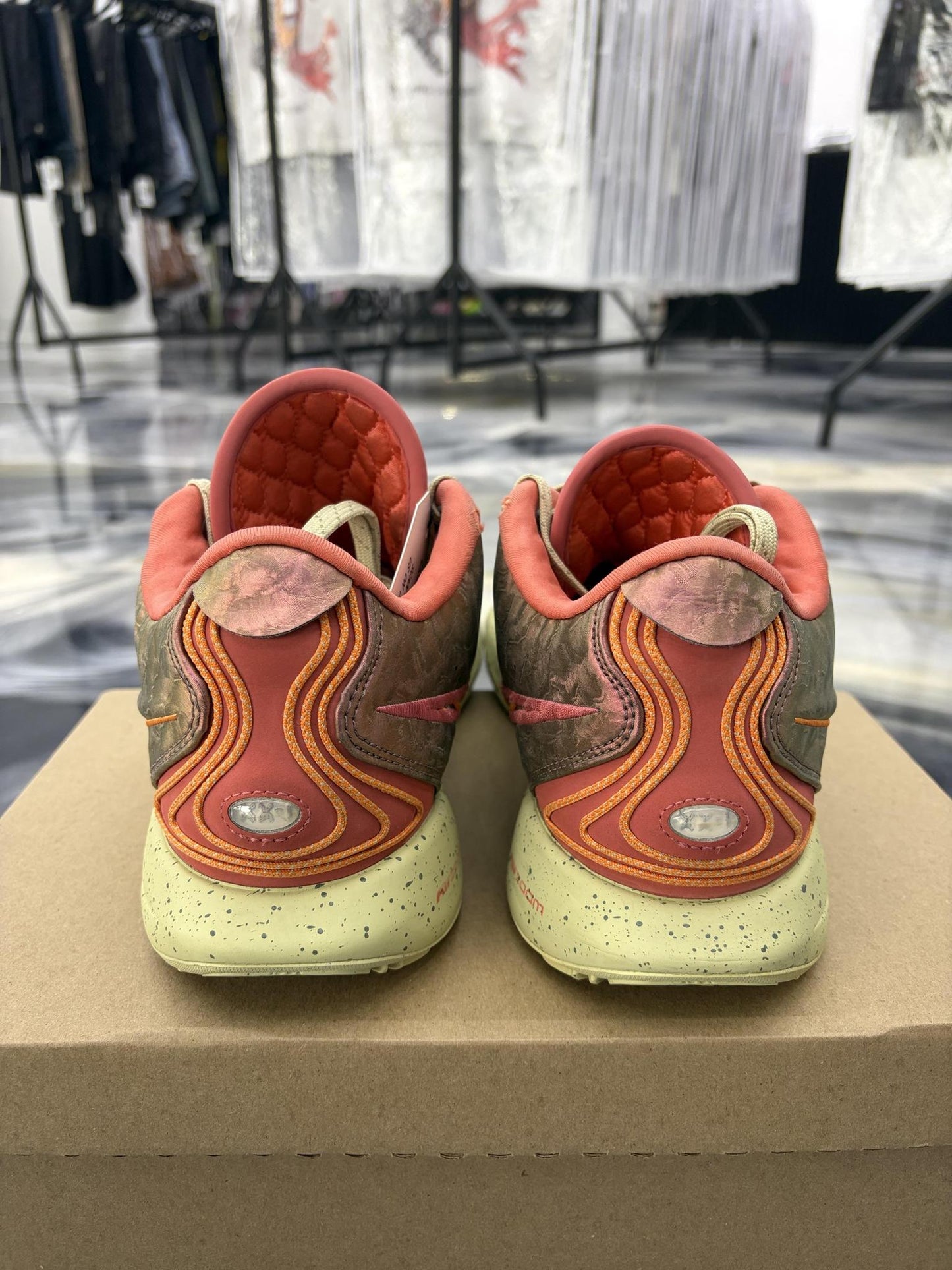 Nike Lebron 21 "Queen Conch" Used Size 12