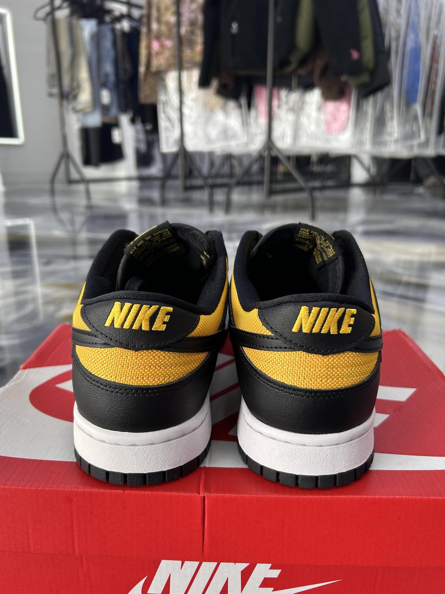 Nike Dunk Low "Reverse Goldenrod" Used Size 11.5