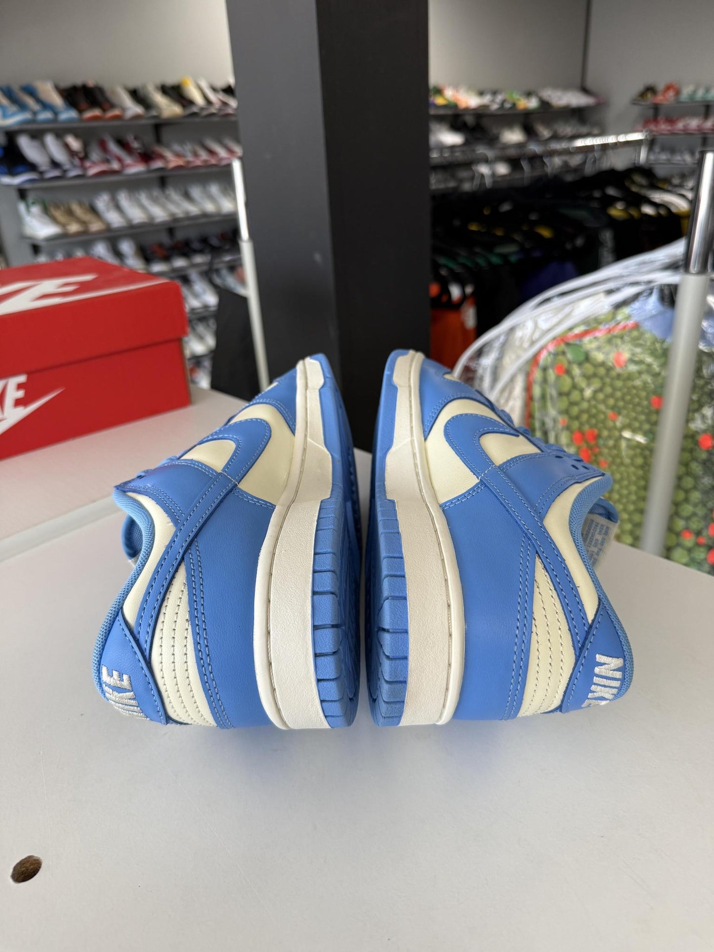 Dunk Low "University Blue" Used Size 9