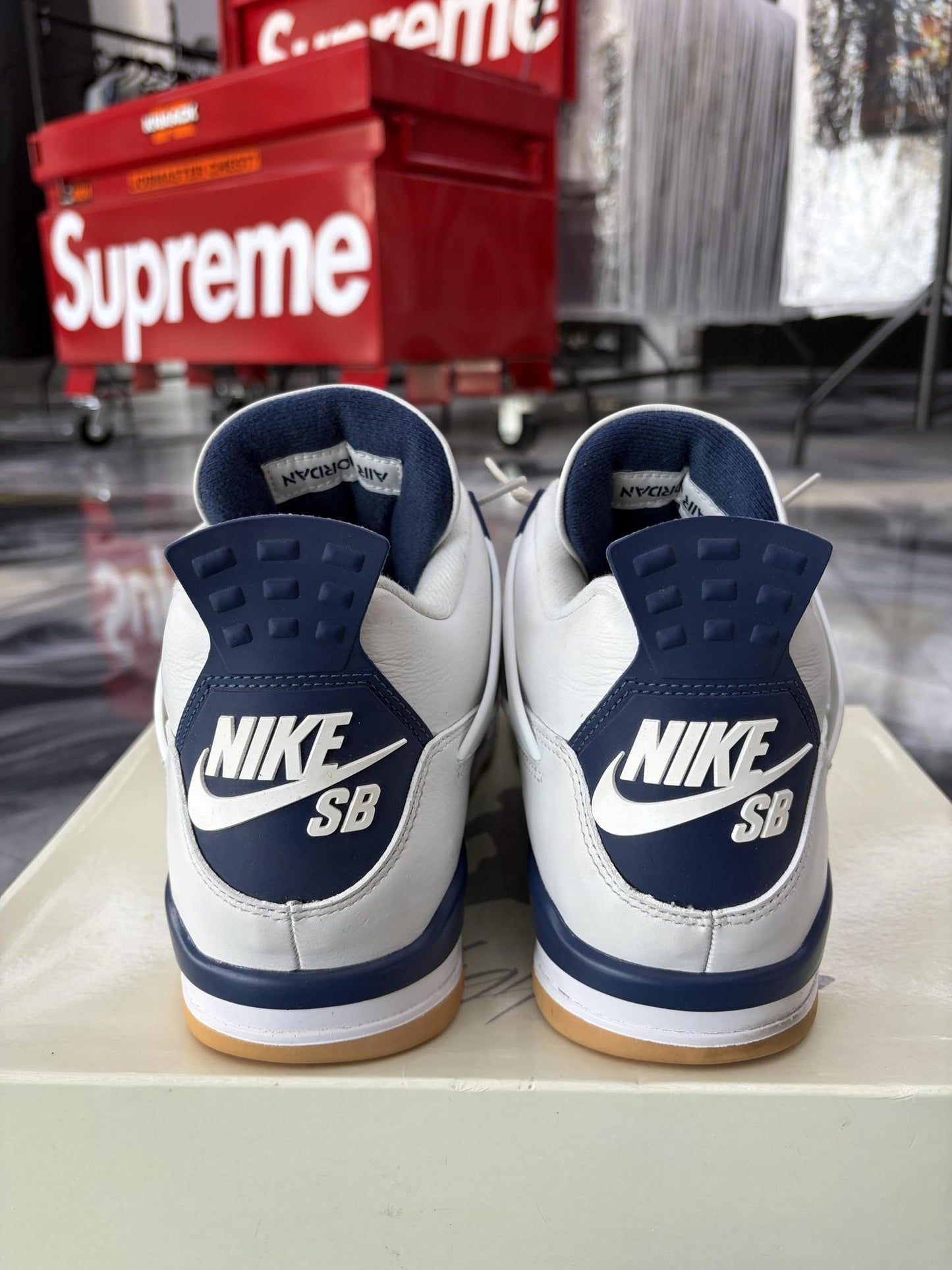 Jordan 4 SB "Navy" Used Size 11