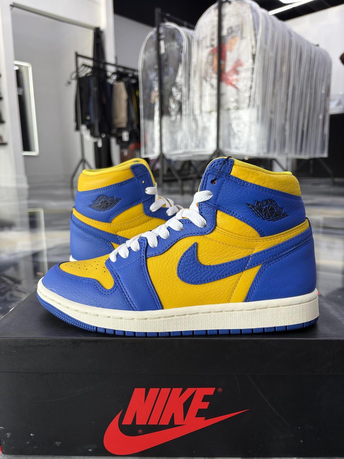 Jordan 1 High "Laney" Used Size 5.5Y/7W