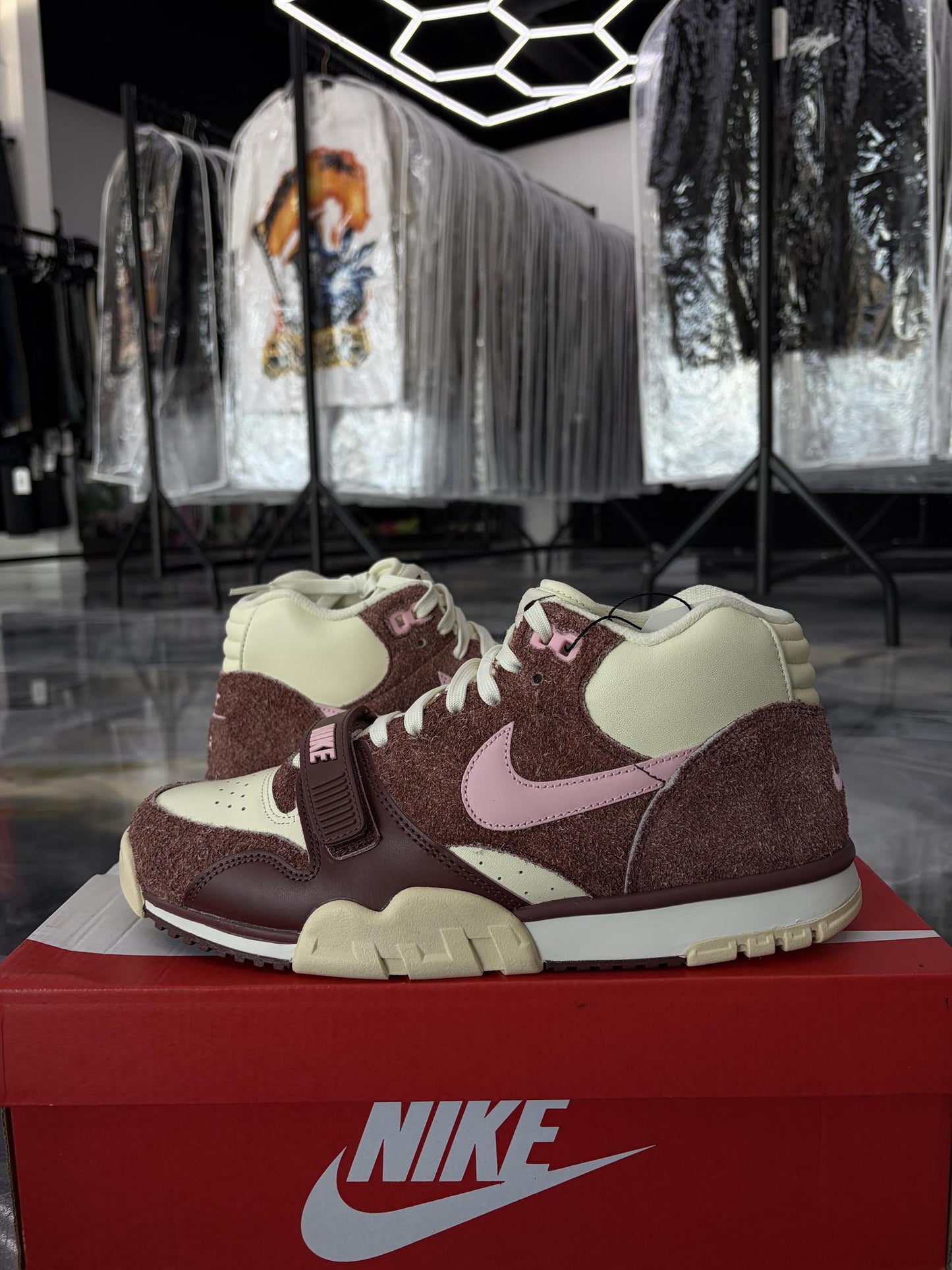 Nike Air Trainer 1 "Soft Pink" Used Size 9.5