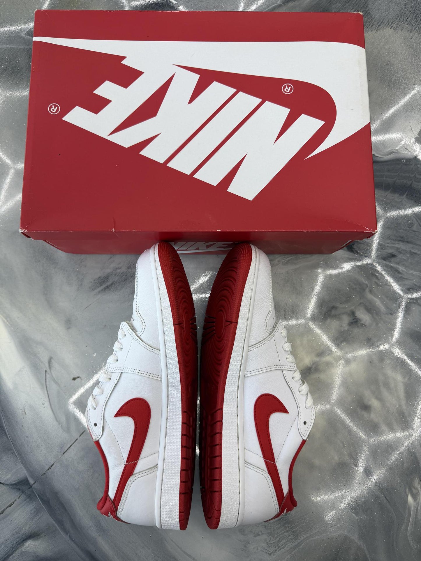 Jordan 1 Low "University Red" Used 10.5