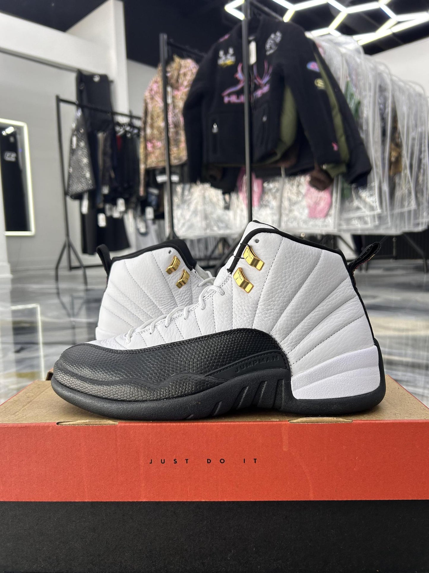 Jordan 12 "Taxi" Used Size 10
