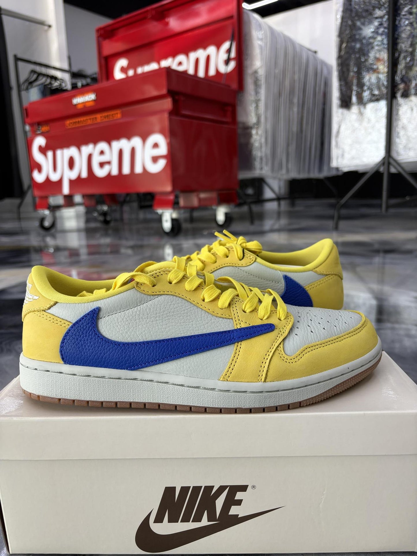 Jordan 1 Low x Travis Scott "Canary" Used Size 7.5M/9W