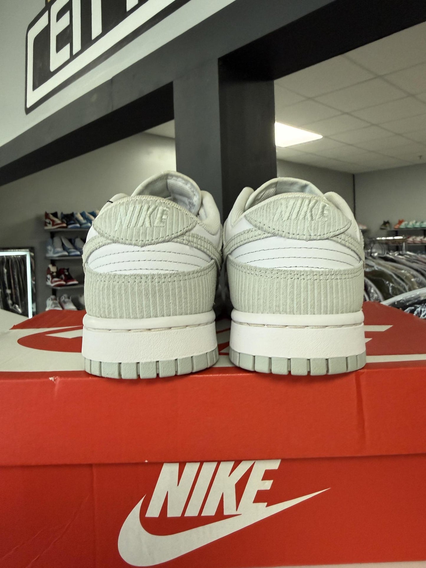 Nike Dunk Low "Light Silver Corduroy" Used Size 7.5