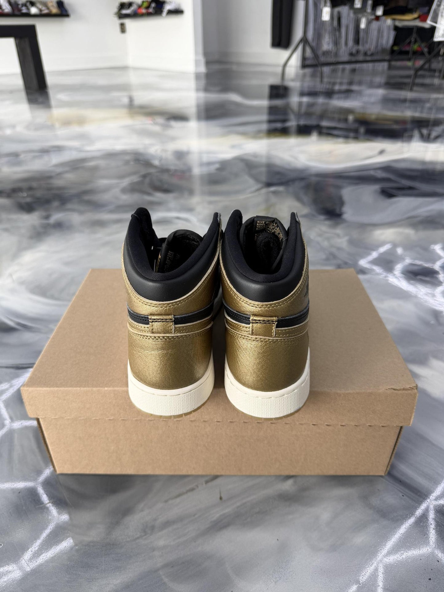 Jordan 1 High Metallic Gold Used Size 6.5Y