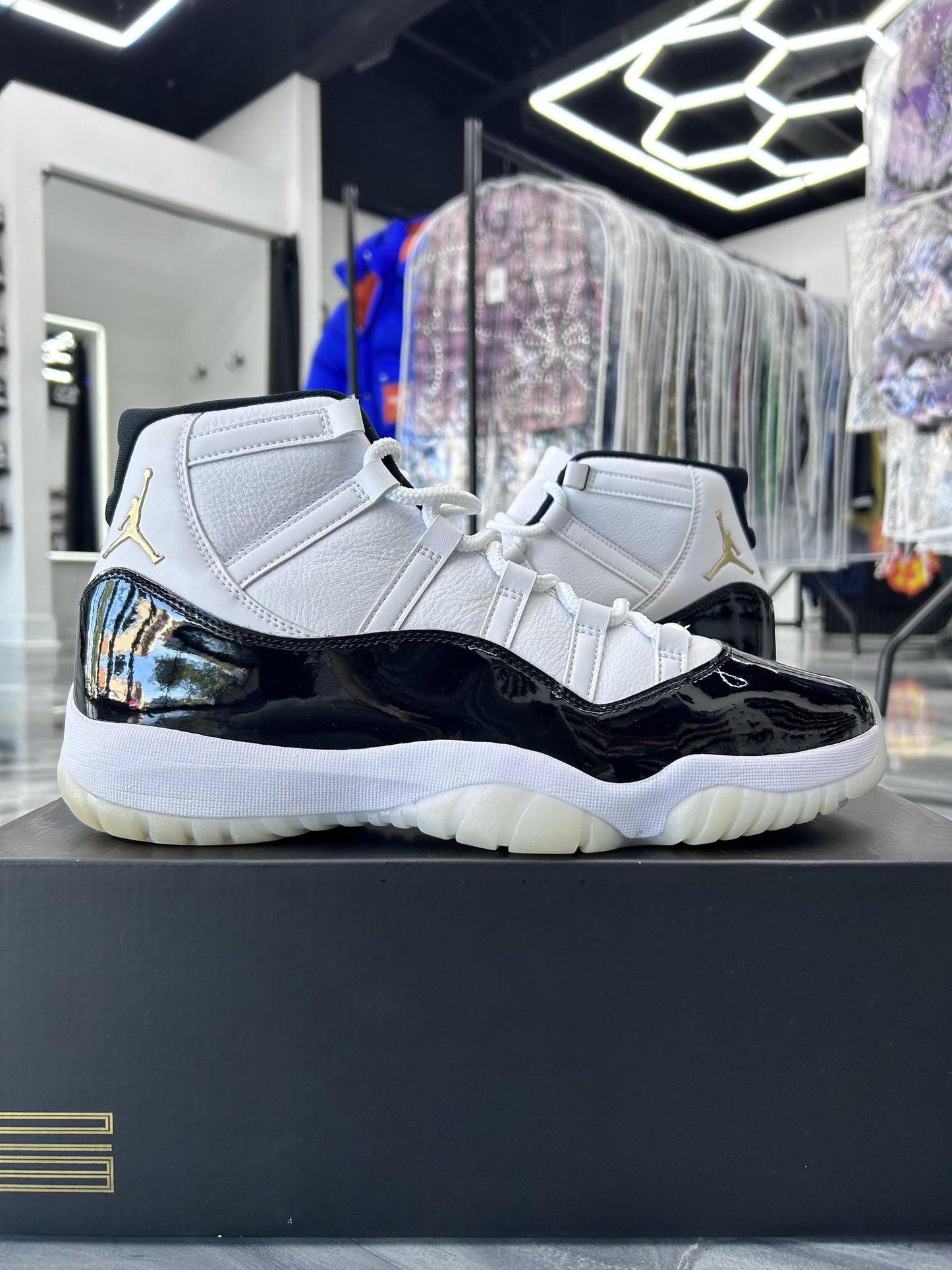 Jordan 11 DMP "Gratitude" Used Size 13