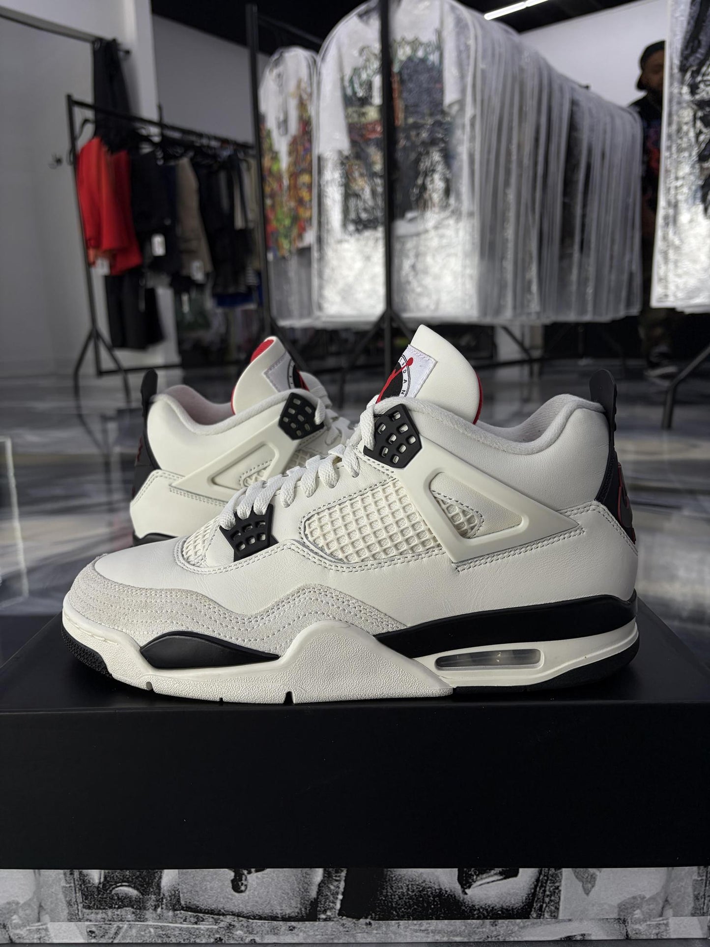 Jordan 4 "Flight Club" Used Size 10.5