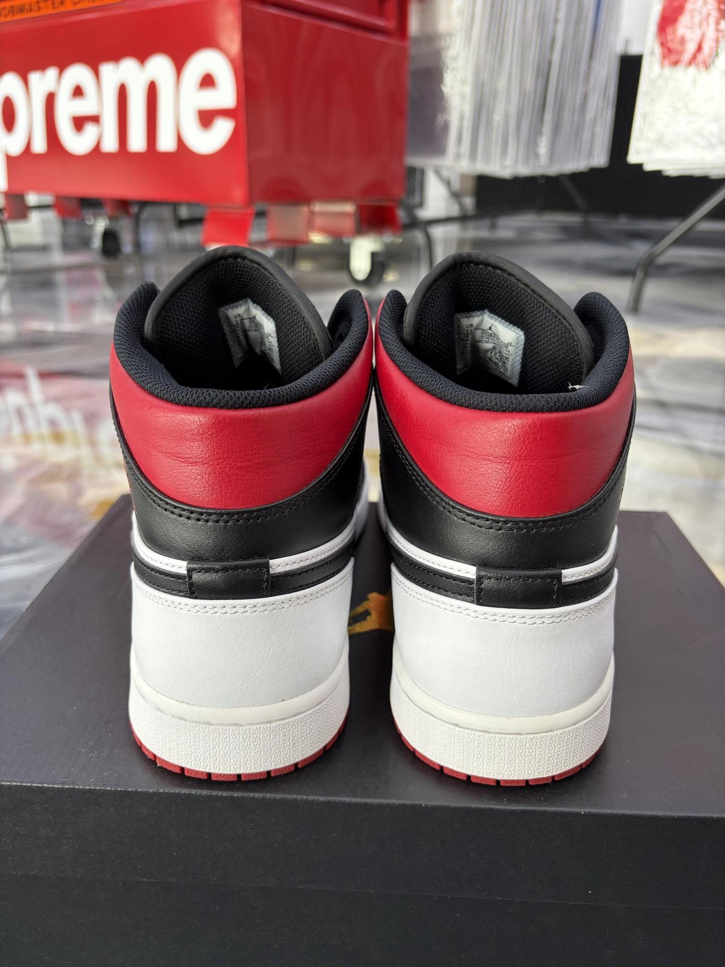 Jordan 1 Mid "Gym Red" Used Size 11