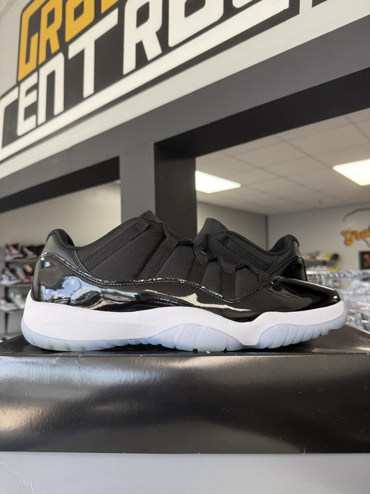 Jordan 11 Low "Space Jam" Used Size 13