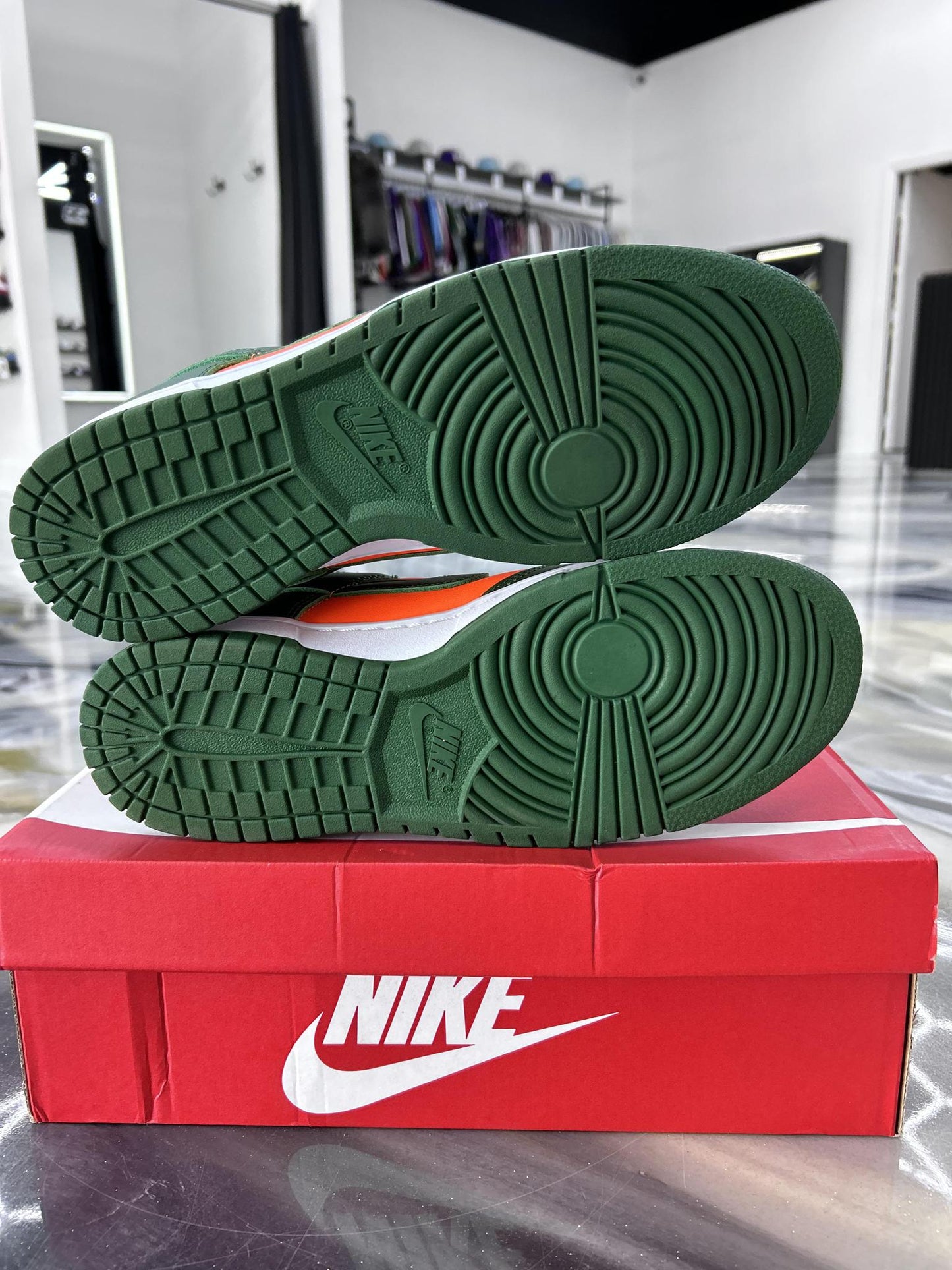 Nike Dunk Low "Miami Hurricanes" Used Size 9.5