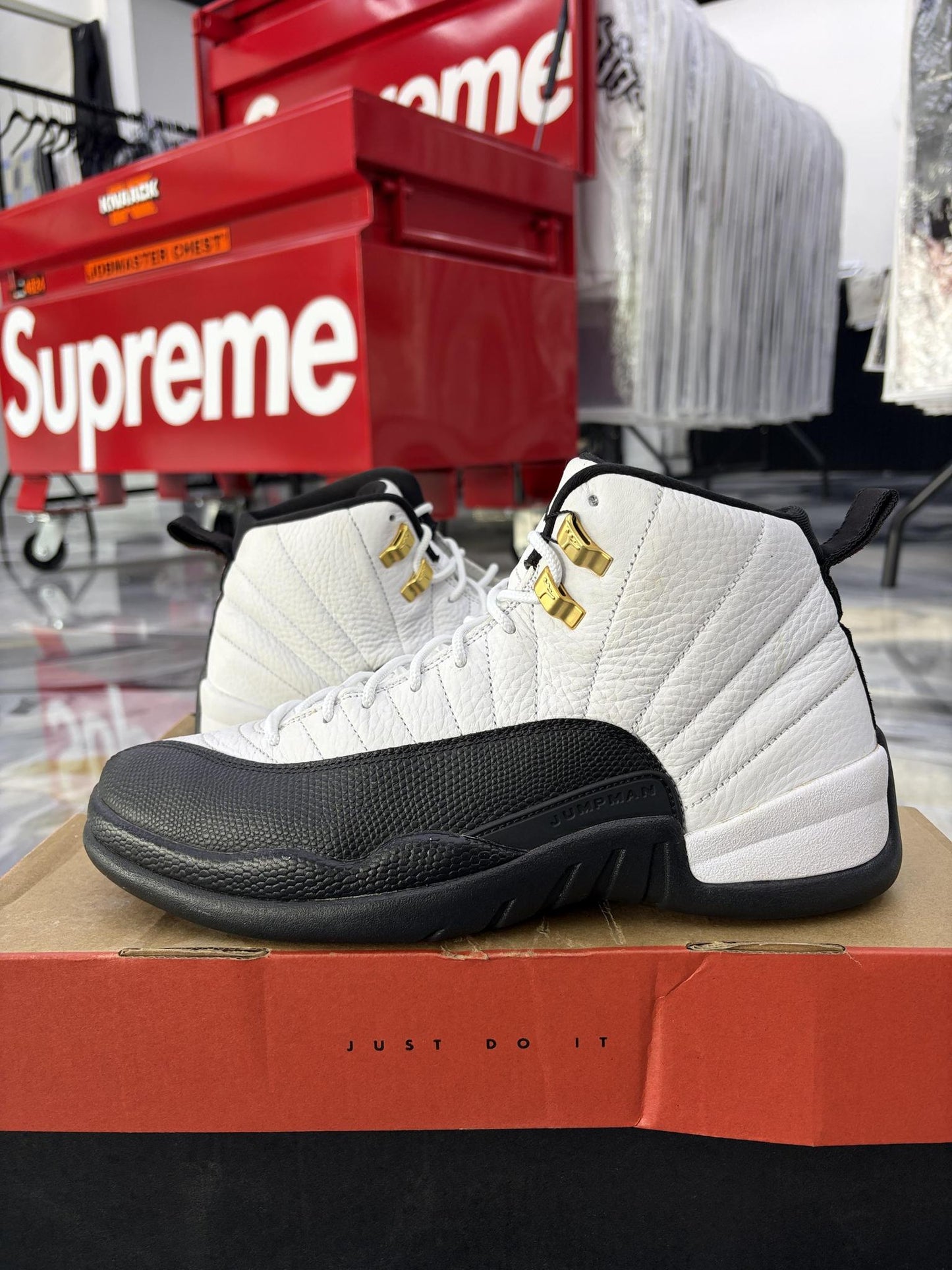 Jordan 12 "Taxi" Used Size 10.5
