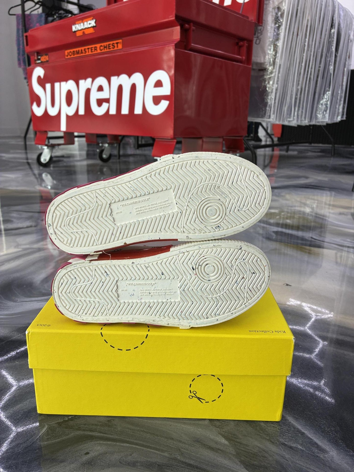 Off-White Vulc Low Used Size 3Y/4.5W