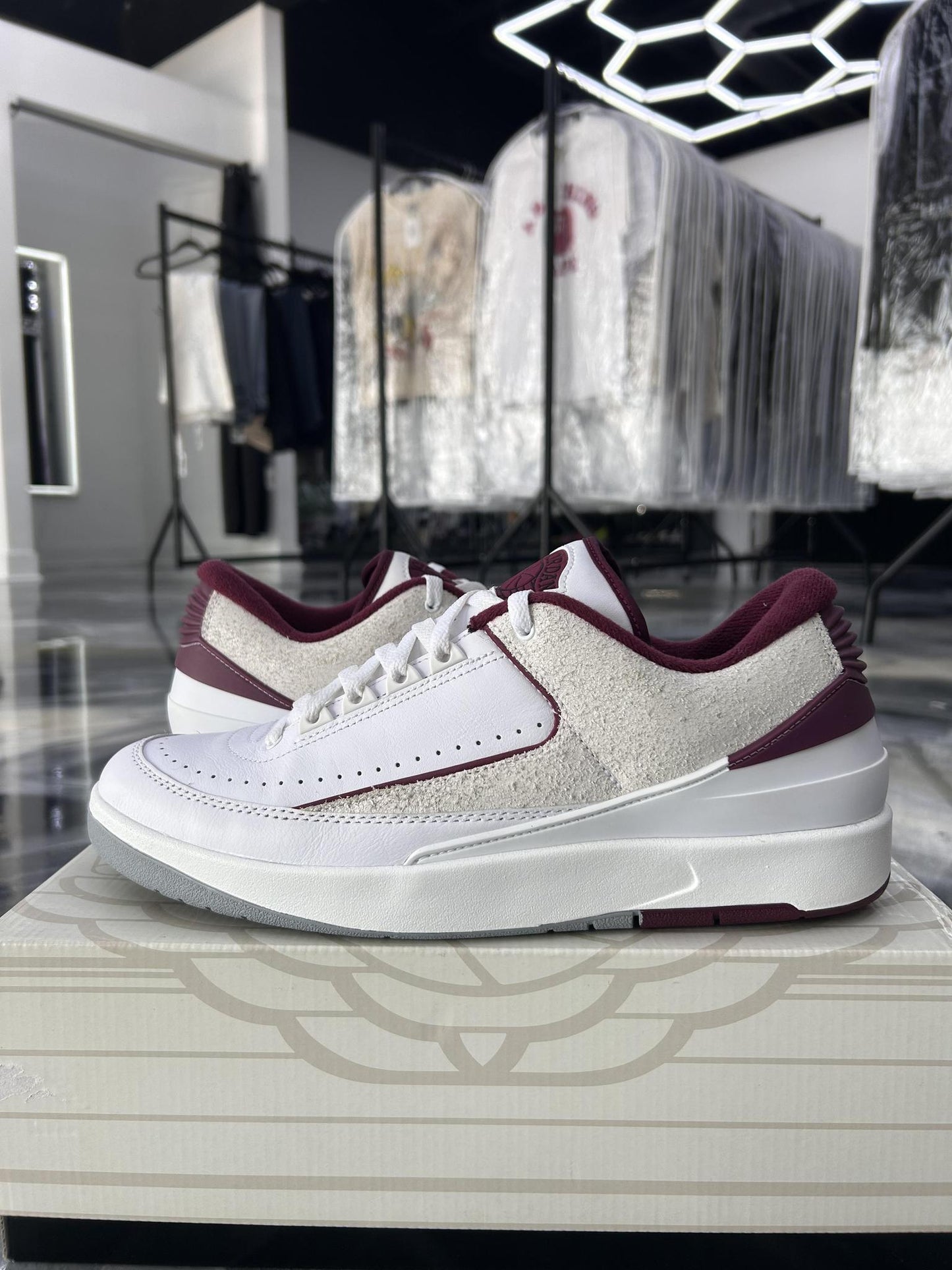 Jordan 2 Low "Cherrywood Red" Used Size 11