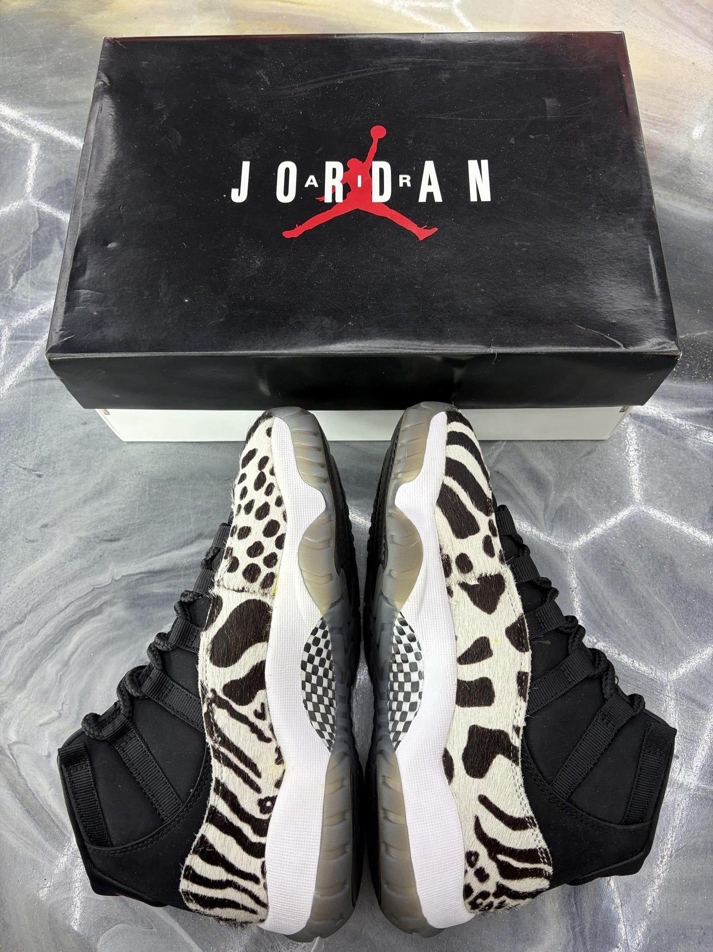Jordan 11 "Animal Instinct" Used Size 5Y/6.5W