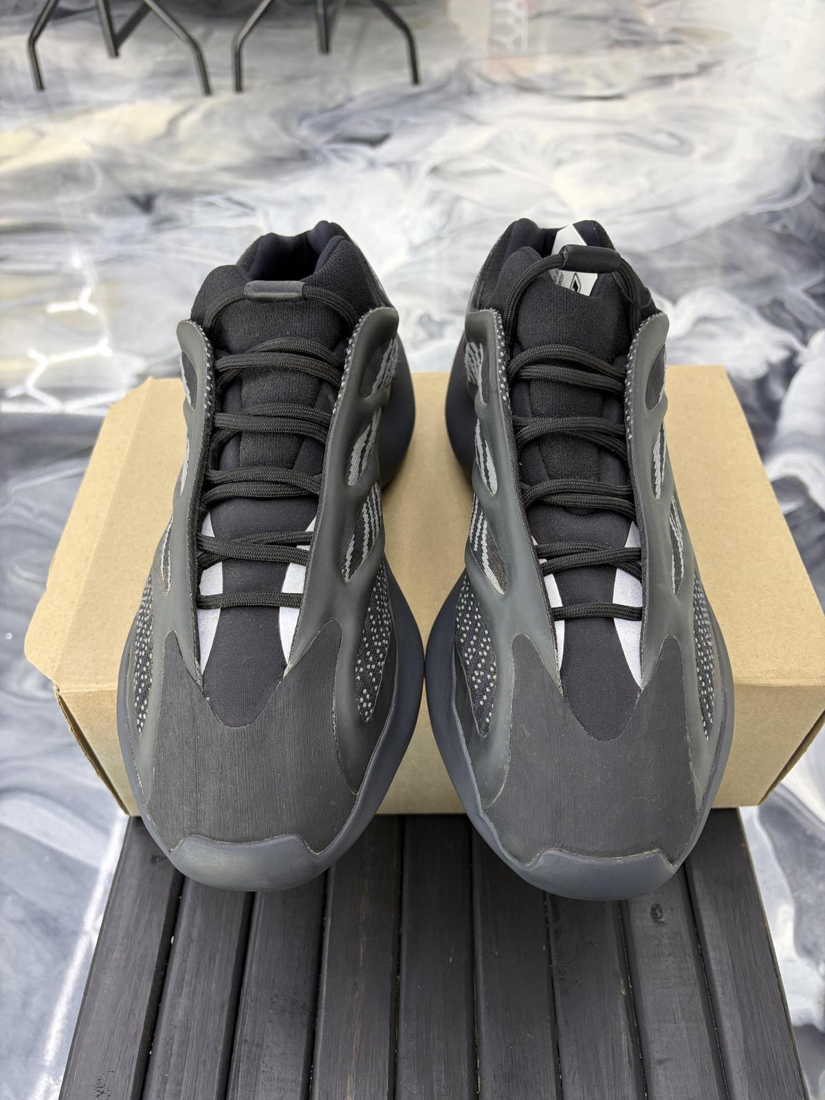 Yeezy 700 V3 "Dark Glow" Used Size 14