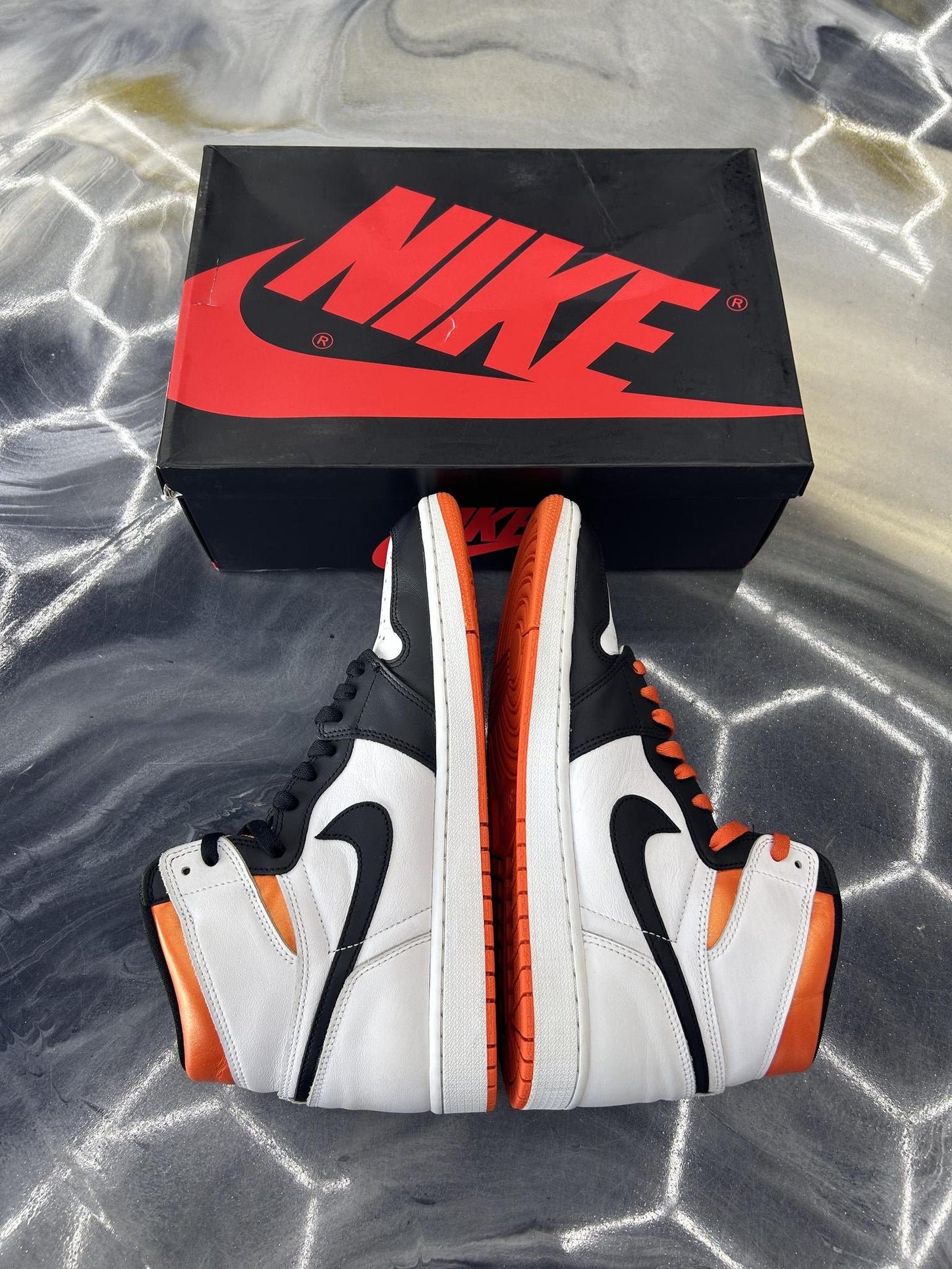 Jordan 1 "Electro Orange" Used Size 12