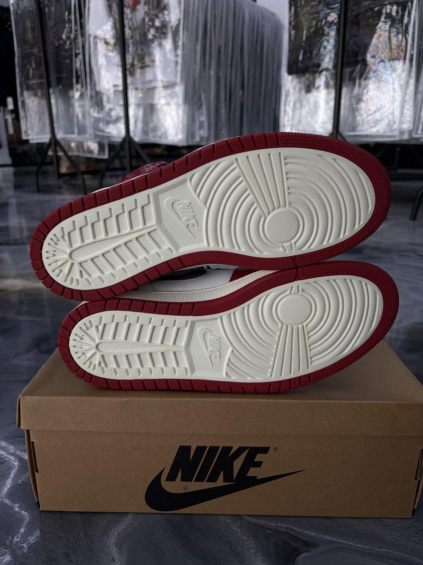 Jordan 1 High Zoom Air CMFT "Chicago" Used Size 10.5