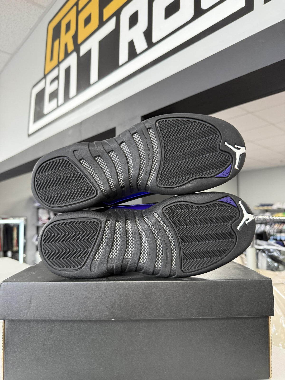 Jordan 12 "Dark Concord" Used Size 7Y/8.5W