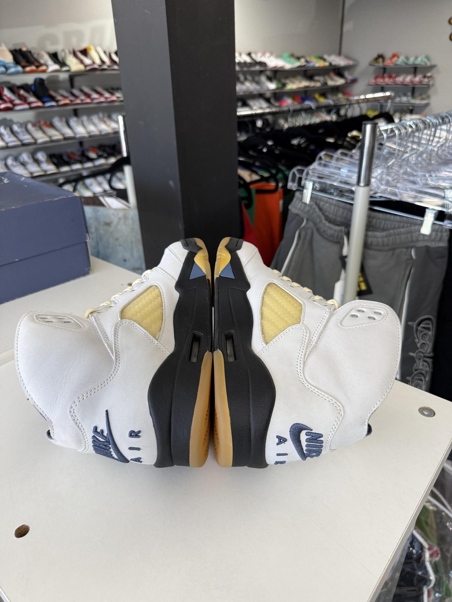 Jordan 5 A Ma Maniere "Dawn" Used Size 9.5
