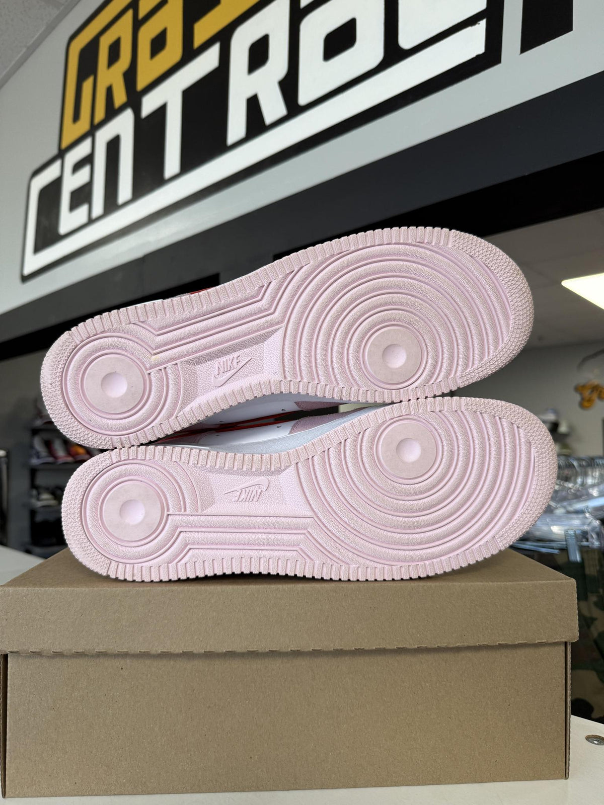 Nike AF1 Low "Valentines Day" Used Size 13