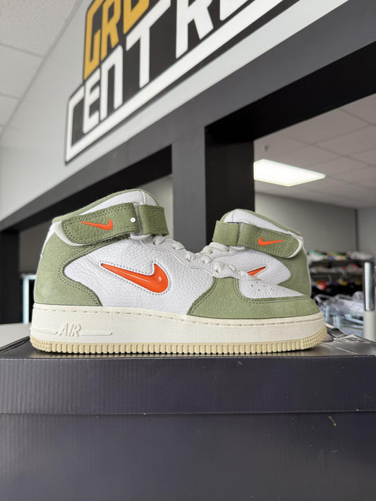 Air Force 1 Low "Jewel Green" Used Size 7.5