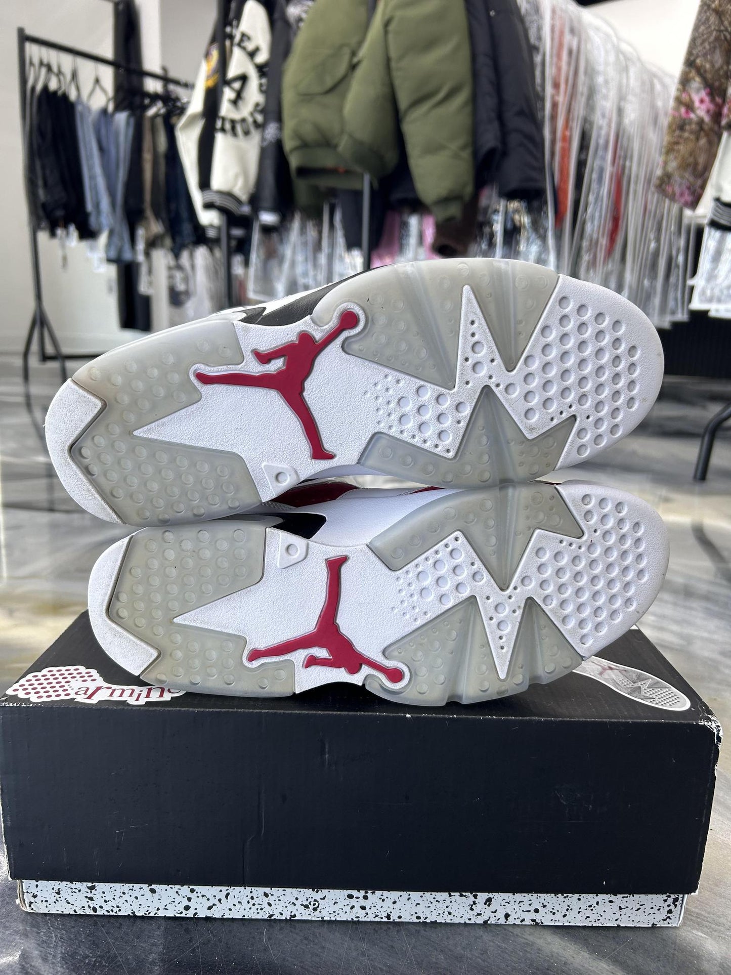 Jordan 6 "Carmine" Used Size 9