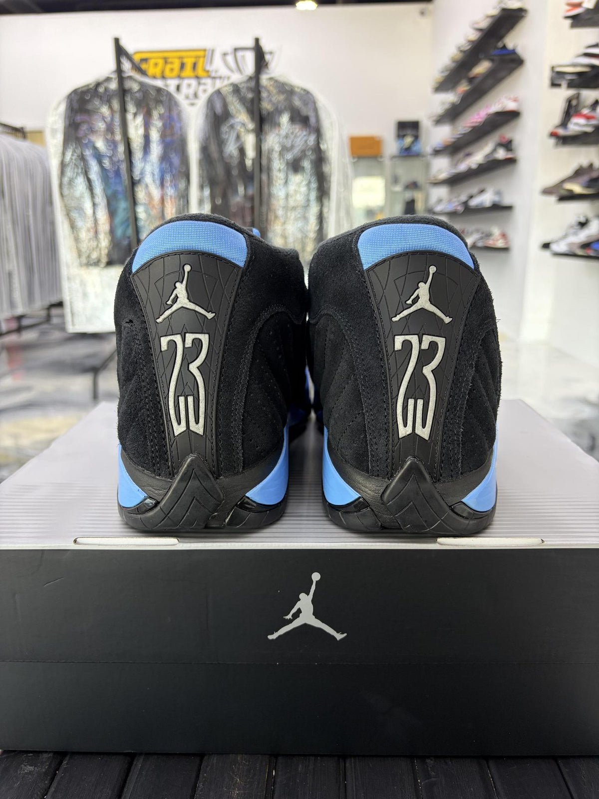 Jordan 14 "Black University Blue" Used Size 10.5