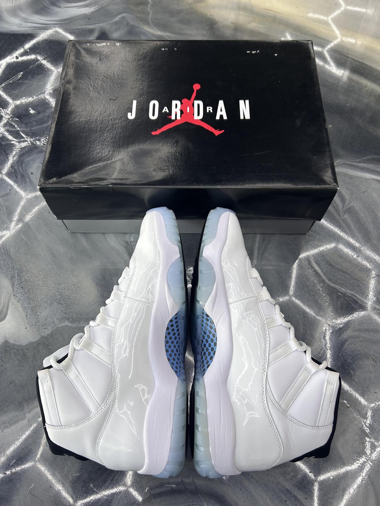 Jordan 11 "Legend Blue" Used Size 12