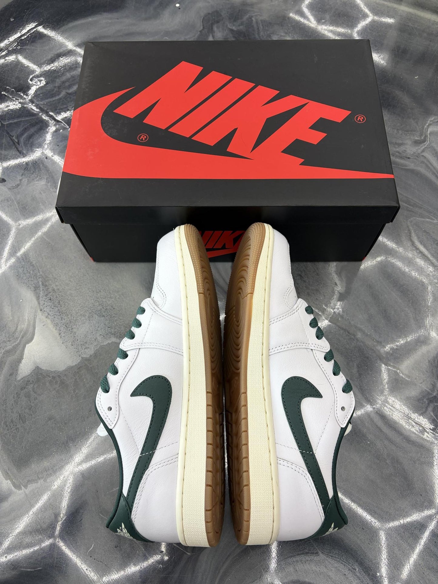 Jordan 1 Low "Oxidized Green" Used Size 9