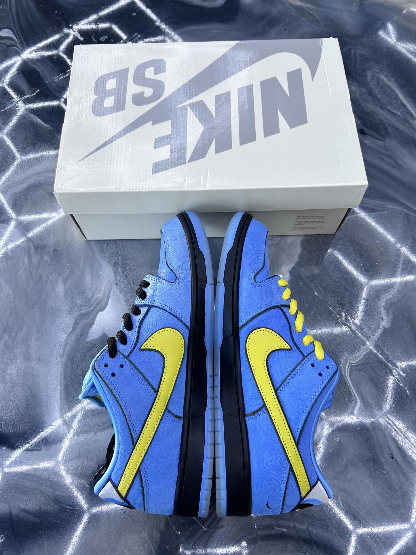 Nike SB Dunk Low "PowerPuff Bubbles" Used Size 12