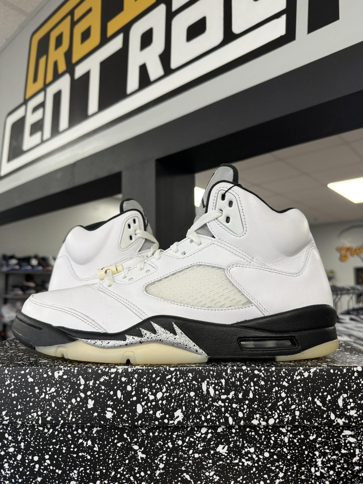 Jordan 5 "Reverse Metallic" Used Size 11
