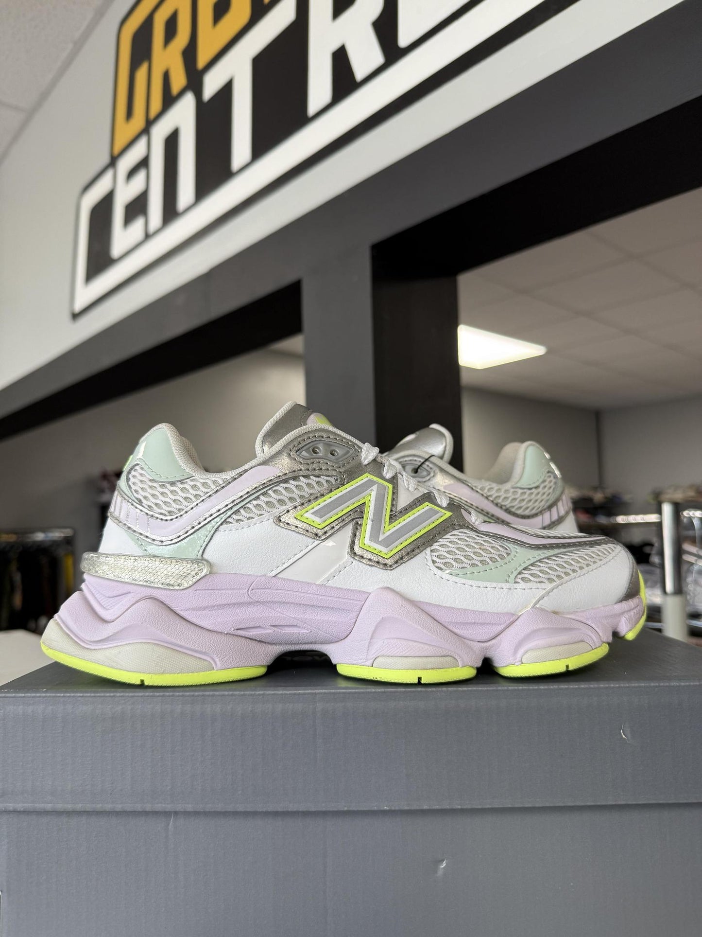 New Balance 9060 "White Taro" Used Size 5.5Y/7W