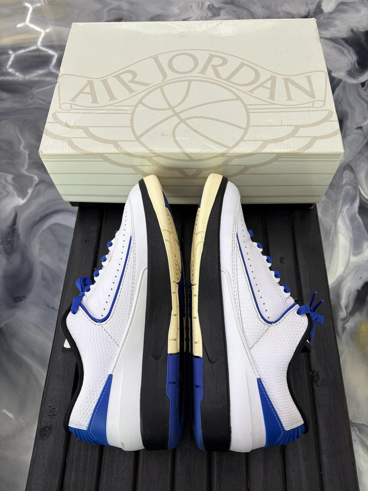 Jordan 2 Low "Varsity Royal" Used Size 9