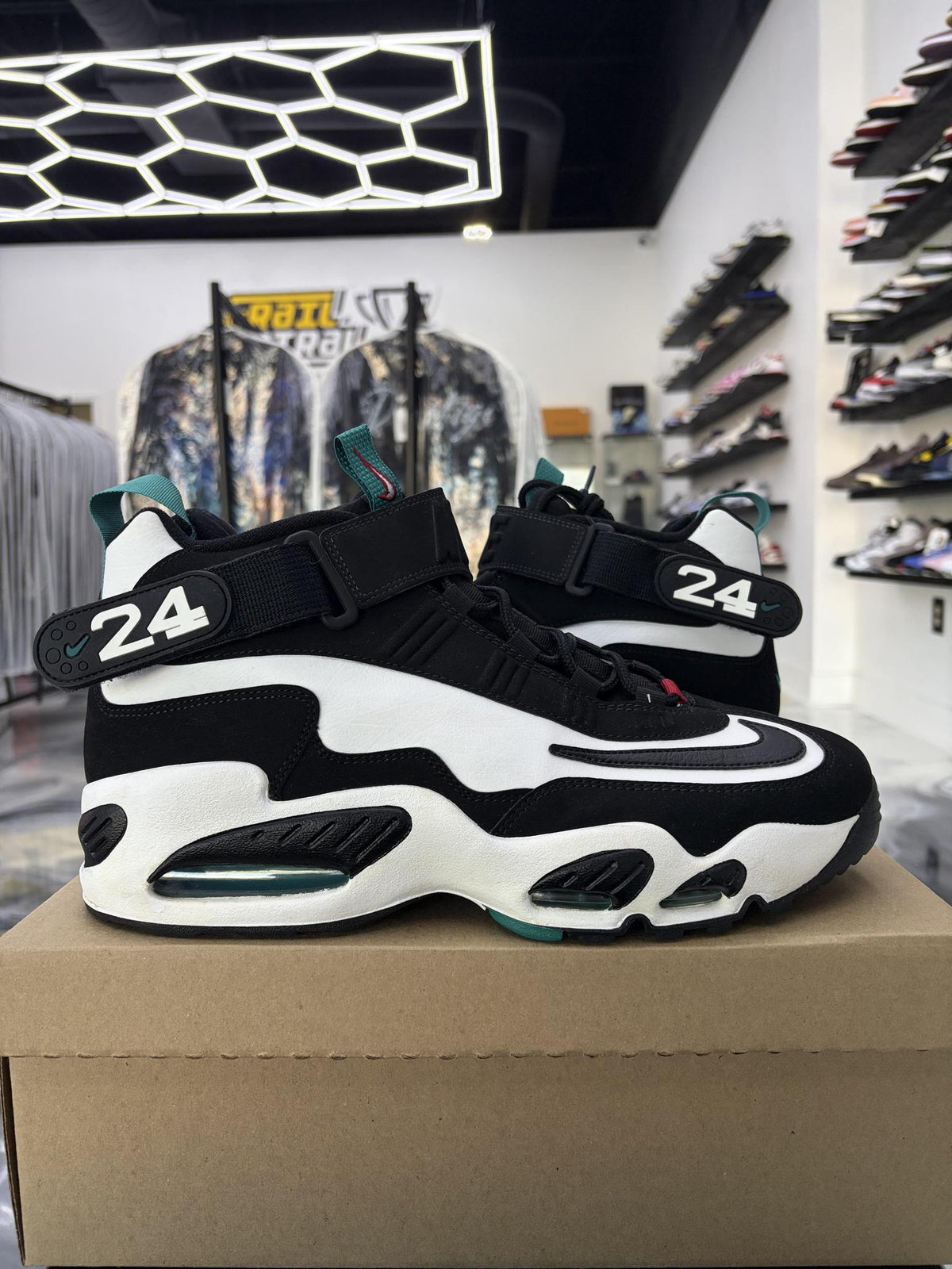 Nike Air Griffey Max 1 "Freshwater" 2021 Used Size 12