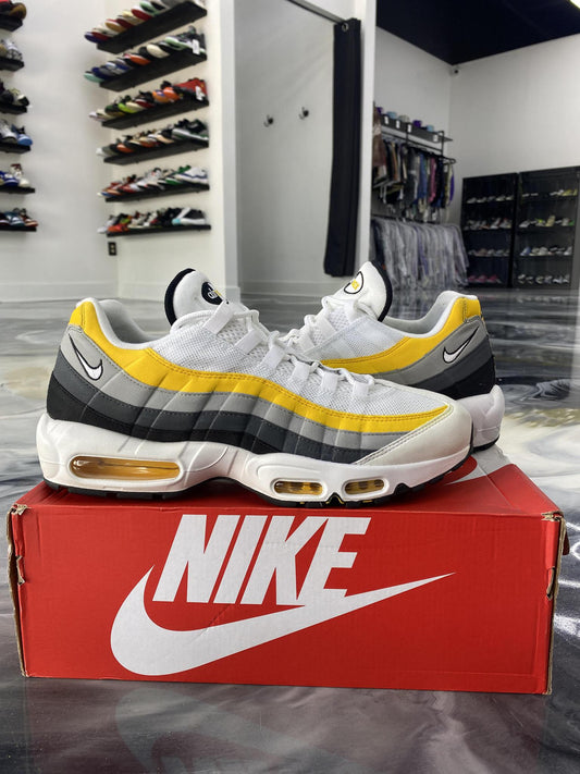 Nike Air Max 95 "White Yellow Grey" Used Size 12