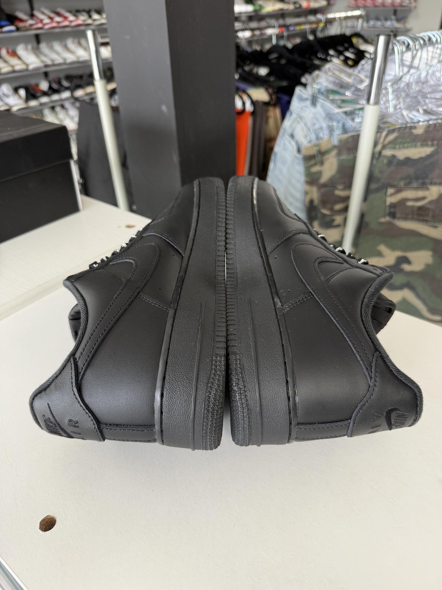 Nike Air Force 1 Low Supreme "Black" Used Size 10.5